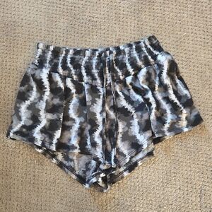 No Boundaries Black and Gray Patterned Athletic Shorts